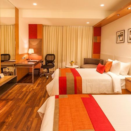 Deventure Sarovar Portico Kapashera, New Delhi Delhi (National Capital Territory of India) Exterior foto