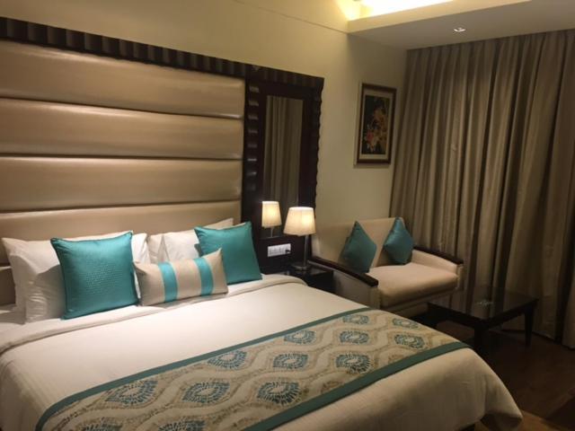 Deventure Sarovar Portico Kapashera, New Delhi Delhi (National Capital Territory of India) Exterior foto