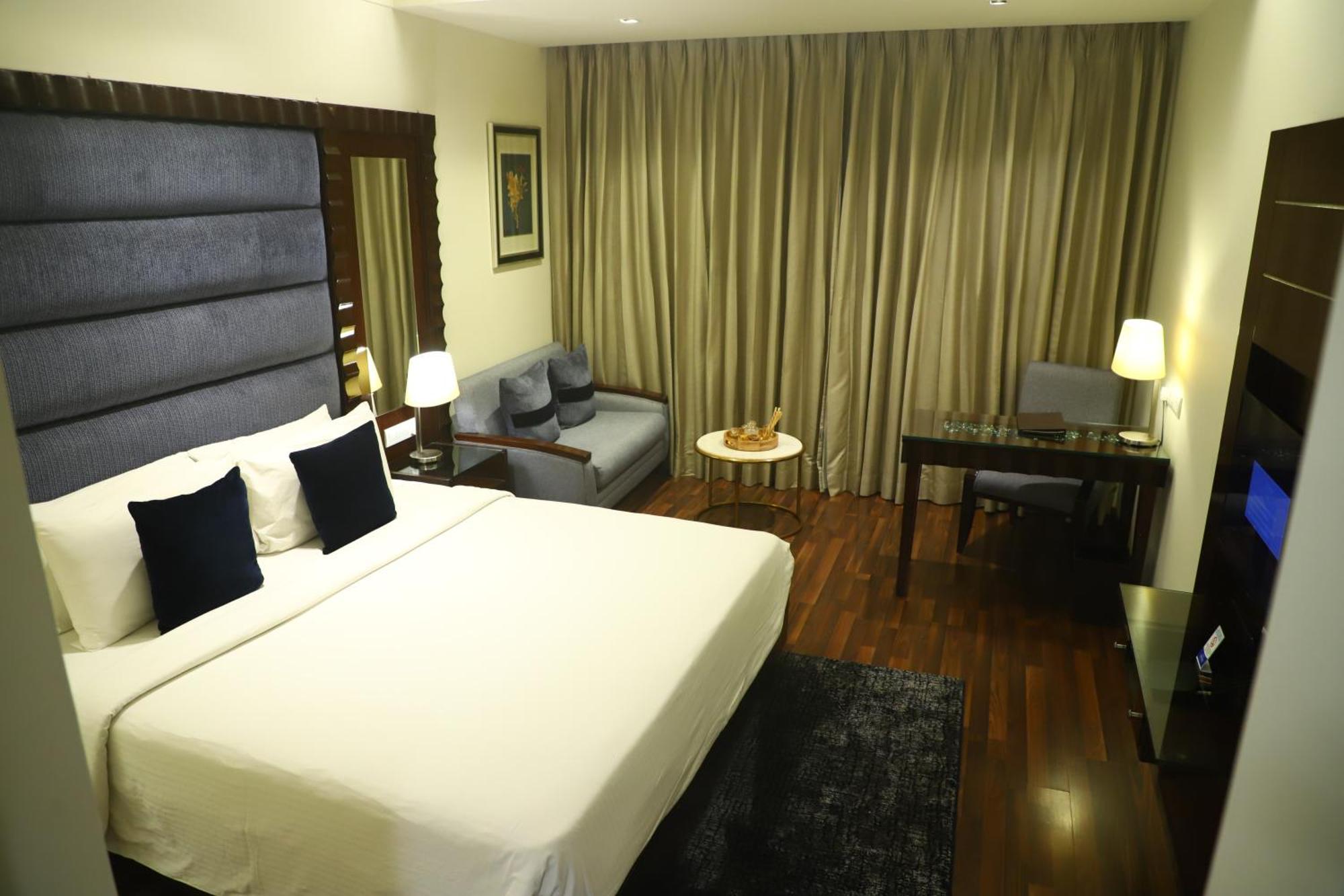 Deventure Sarovar Portico Kapashera, New Delhi Delhi (National Capital Territory of India) Exterior foto