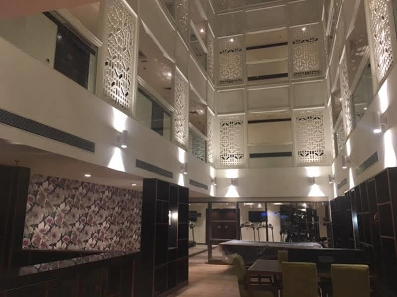 Deventure Sarovar Portico Kapashera, New Delhi Delhi (National Capital Territory of India) Exterior foto