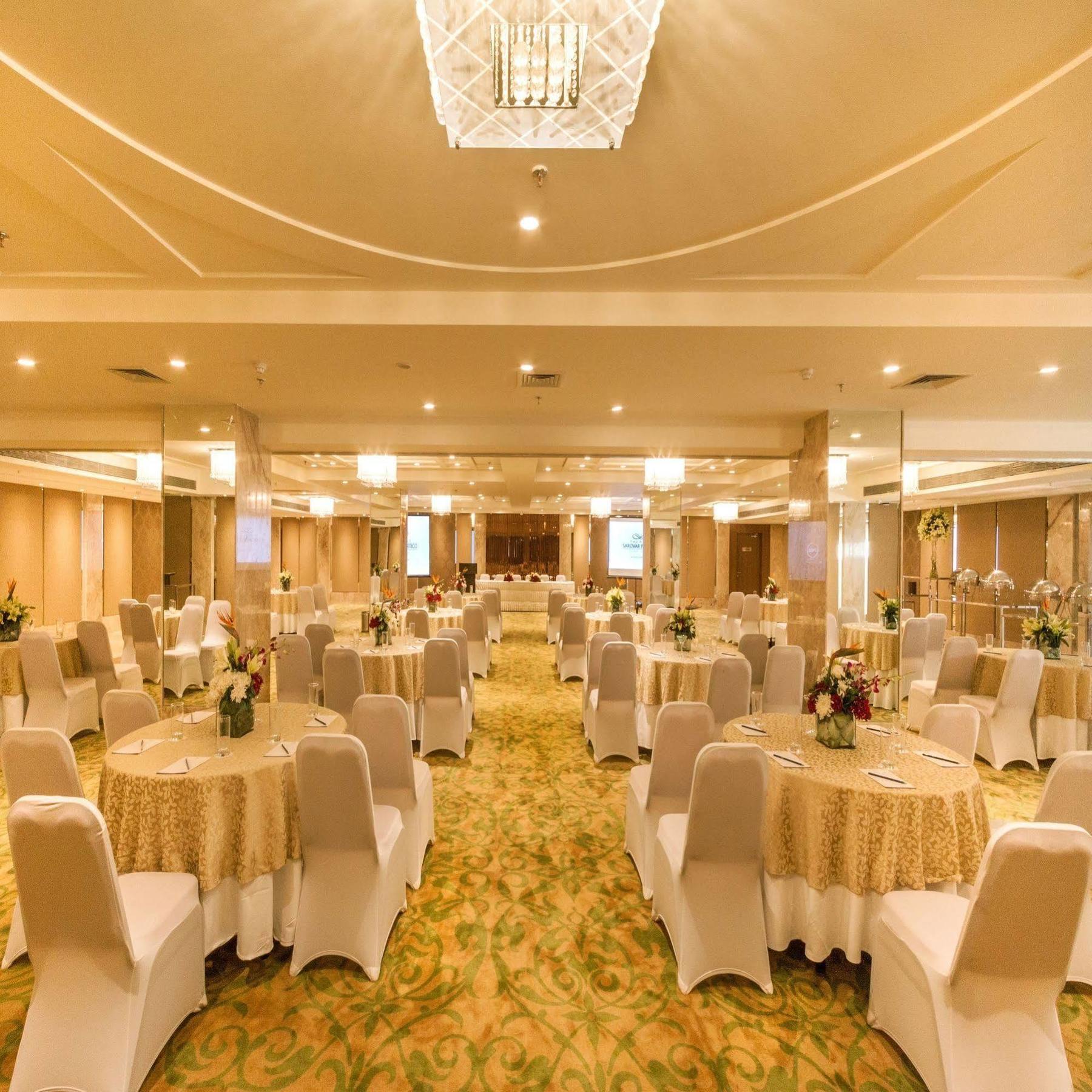 Deventure Sarovar Portico Kapashera, New Delhi Delhi (National Capital Territory of India) Exterior foto